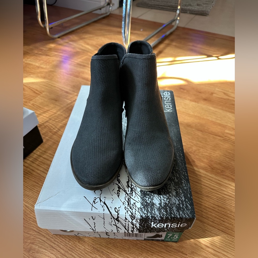 Kensie Dark Gray Ankle Boots